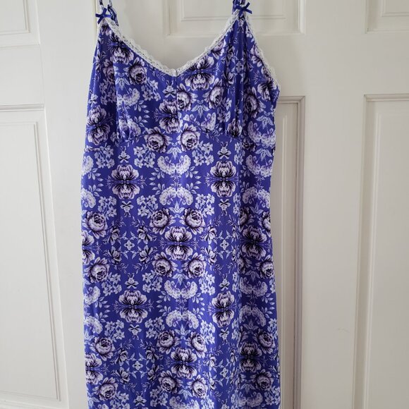 Laura Ashley lingerie set - Picture 2 of 3